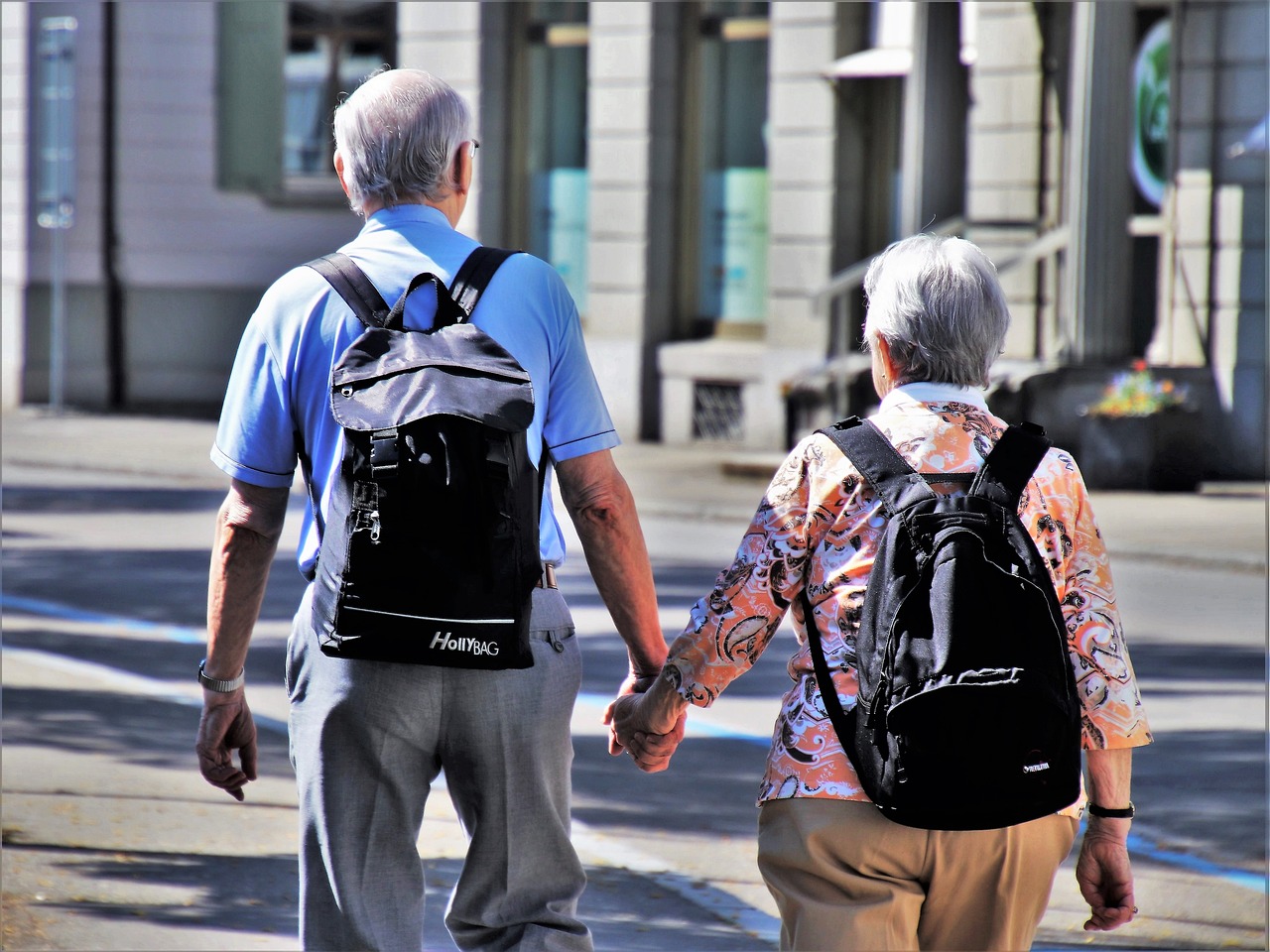Schlechte Nachrichten für Rentner: Jetzt drohen Rentenkürzungen