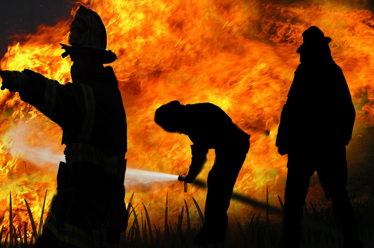 Offizielle Warnung an Bürger: Deutsche Großstadt von Feuer heimgesucht