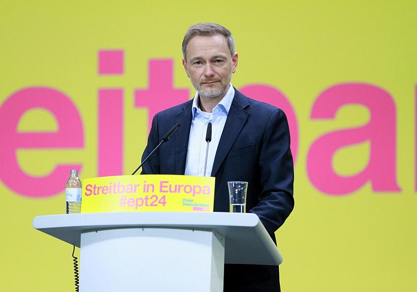 Lindner will “sich prüfen”