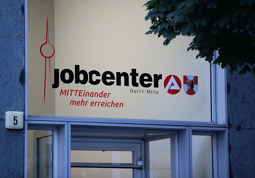 Wirtschaftsschwäche: Arbeitslosigkeit legt im Januar zu