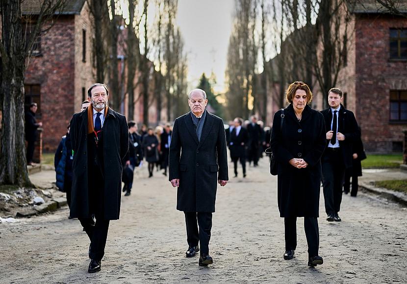 Scholz zu 80 Jahren Auschwitz-Befreiung: “Verantwortung bleibt”